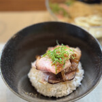 鈴鳴食堂 三番館 - チャーシュー丼 400円