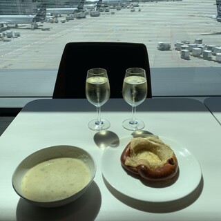 Lufthansa Senator Lounge_1