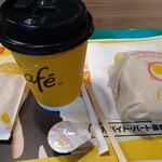 マクドナルド - ドリンク写真:ソーセージエッグマフィンセット全景