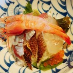 海の幸本舗ますだ - 料理写真:地魚　海鮮丼
