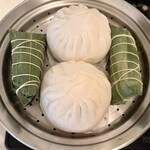中華菜館 同發 - 料理写真:蒸し器で15分以上かけて蒸す