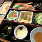 Sushizen - 昼定食三段重（オープン）