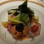 アピシウス - 漁師風魚介類のマリネサラダ　黄色いトマトのクゥーリ