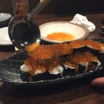 粋な板前の京風串揚と活魚料理 おはな ～はなれ～ - 念願のイクラぶっかけショー‼︎
            
            本来誕生日に年の数だけかけるらしいが、予約無しで無理言ってお願いしたため、これが20歳分の量。
            来月来たらこの2倍のイクラを無料サービスでぶっかけてくれるらしい‼︎