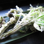 左から『かくま、こごめ、漉油』