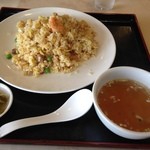 四川飯店 - 五目チャーハン　スープとザーサイ付き