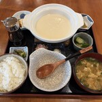 十ト二 - 料理写真:出来立て寄せ豆腐の定食