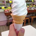 谷口屋大判焼き店 - ソフトクリーム。普通です。普通が良い。