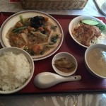 コーボカルド - 日替わりランチの鶏肉の豆鼓炒煮！490円