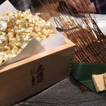 虎連坊 秋葉原店 - 酒粕ポップコーン