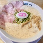 鶏そば唆る - 料理写真:鶏白湯そば