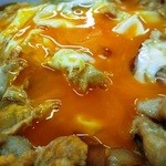 浅田屋 - 親子丼の生卵を割って
