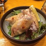 あ！！ホルモン - 豚足です！レモンを絞ってどうぞ。