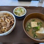 すき家 - 料理写真:牛丼ミニおしんこランチセット、冷やし汁変更
