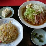 Chuugokuryouri Shisen - 冷麺と炒飯セット(680円)