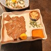 馬肉バル 新三よし - 桜レバ刺し　1980円　馬白子ポン酢　650円