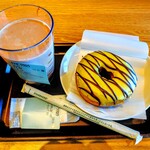 スターバックスコーヒー - 料理写真:アイスカフェモカ(Tall)、バナナチョコドーナツ