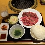 みなとみらいde 焼肉 DOURAKU - 連休のお昼は焼肉！