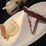 多ら福　亜紗 - 