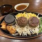 ヒッコリー - 料理写真:あらびきと元祖ジャーマン