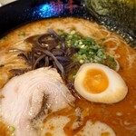 味千拉麺 - 料理写真:味千ラーメン 880円