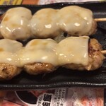 鳥貴族 - チーズつくね（タレ）