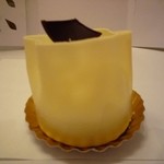 ピエール・エルメ・パリ - 灯りをつけましょボンボリに~♪