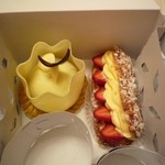 ピエール・エルメ・パリ - 保冷スペース内蔵の箱！