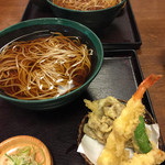 高橋家 - 天ぷら蕎麦と鴨ネギ蕎麦