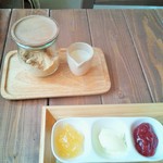 umami - パンにつけるバターやジャム