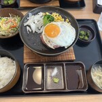 とろけるハンバーグ 福よし - 料理写真: