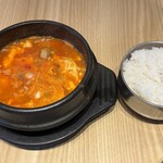金の純豆腐 - 海鮮純豆腐チゲ