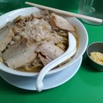 ラーメン つけ麺 今を粋ろ - （2015.5.4）ラーメン大盛り（400g）バリカタ、豚（チャーシュー）×2、ニンニク別皿ちょいまし、アブラばかまし