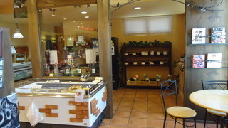 Feinkost Metzgerei Katayama Yugen Gaisha Katayama Niku Ten - 店内陳列　　　　　　　　　2015年4月26日訪問