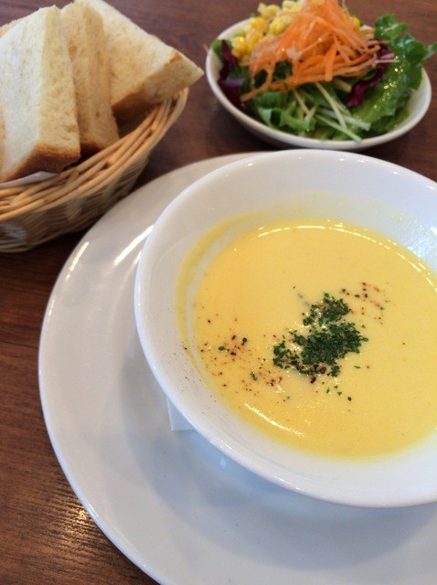 閉店 けやき坂ベーカリー 六本木 パン 食べログ