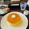 cafe GRACE - 山のパンケーキ(ビデオテープの2倍くらいの厚み)