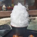 阿左美冷蔵 - キメが細かく、ほわっほわのかき氷！