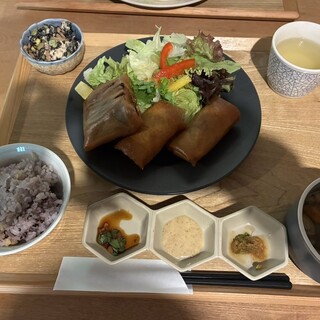 口コミ一覧 : はるまき食堂 凸凹 - 三河一宮/中華料理 [食べログ]
