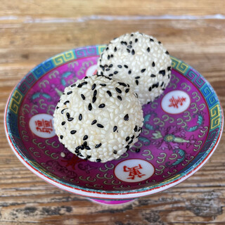 餃子マニア - 料理写真:黒胡麻団子