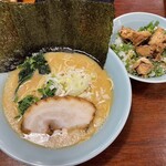 鶴一家 - 
