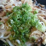 麺乃匠 いづも庵 - 地元野菜のジャンボかきあげうどん