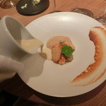 Point - 目の前でソースをかける