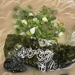 とんこつラーメン よかろうもん - 