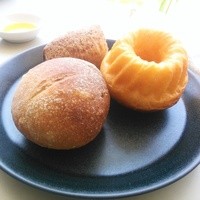 TOOTH TOOTH GARDEN RESTAURANT - ３種類のパン