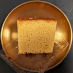 総本家 駿河屋善右衛門 - 料理写真:ザラメ糖入りカステラ