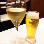 Imai - みちは白ワイン。連れは生ビール小を注文しました^ ^
