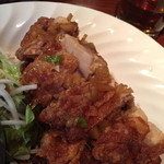 麻辣王火鍋 - パリッパリの油淋鶏。メチャ美味い。