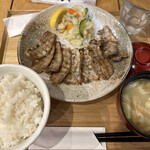 有楽町うまやの楽屋 - 