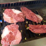 今久 - カルビ焼き焼き♪一枚がおっきい