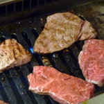 今久 - モモ肉。厚いけどあまり焼かないように